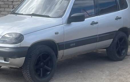 Chevrolet Niva I рестайлинг, 2003 год, 200 000 рублей, 1 фотография