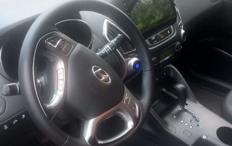 Hyundai ix35 I рестайлинг, 2010 год, 950 000 рублей, 14 фотография
