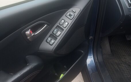 Hyundai ix35 I рестайлинг, 2010 год, 950 000 рублей, 16 фотография