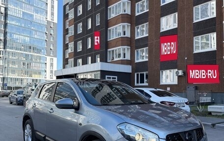 Nissan Qashqai, 2010 год, 800 000 рублей, 2 фотография
