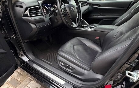 Toyota Camry, 2021 год, 2 900 000 рублей, 12 фотография