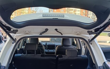 Toyota RAV4, 2018 год, 2 600 000 рублей, 11 фотография