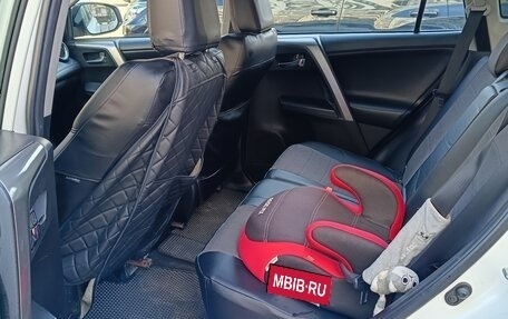 Toyota RAV4, 2018 год, 2 600 000 рублей, 10 фотография