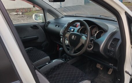 Honda Fit III, 2006 год, 580 000 рублей, 6 фотография