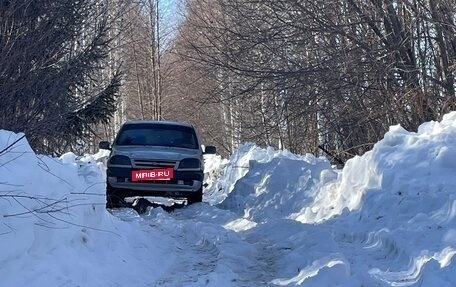 Chevrolet Niva I рестайлинг, 2003 год, 200 000 рублей, 3 фотография