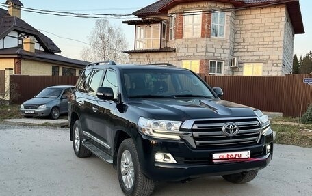 Toyota Land Cruiser 200, 2015 год, 6 850 000 рублей, 1 фотография
