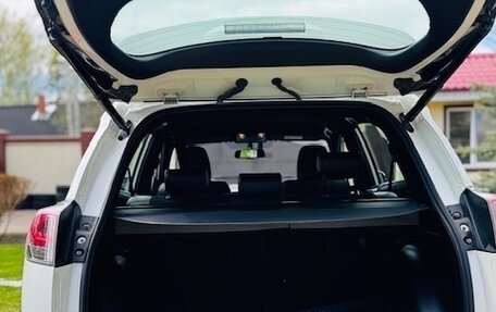 Toyota RAV4, 2016 год, 2 650 000 рублей, 5 фотография