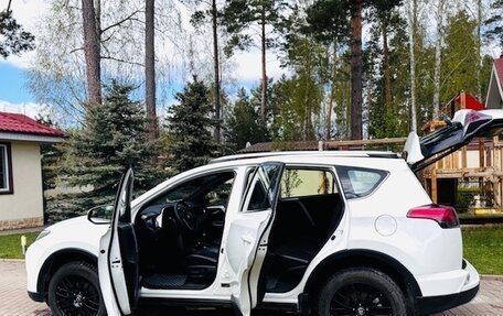 Toyota RAV4, 2016 год, 2 650 000 рублей, 6 фотография