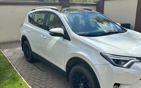 Toyota RAV4, 2016 год, 2 650 000 рублей, 9 фотография