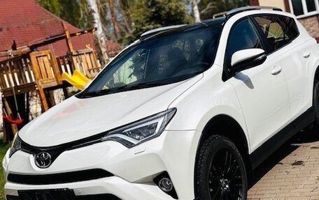 Toyota RAV4, 2016 год, 2 650 000 рублей, 13 фотография