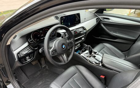 BMW 5 серия, 2019 год, 2 700 000 рублей, 10 фотография