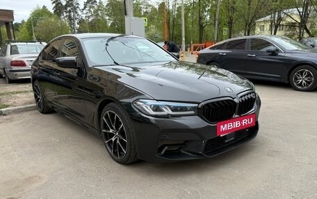 BMW 5 серия, 2019 год, 2 700 000 рублей, 6 фотография