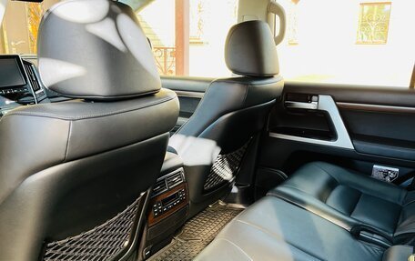 Toyota Land Cruiser 200, 2015 год, 6 850 000 рублей, 8 фотография