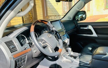 Toyota Land Cruiser 200, 2015 год, 6 850 000 рублей, 7 фотография