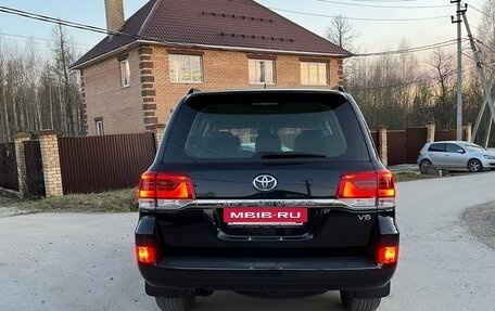 Toyota Land Cruiser 200, 2015 год, 6 850 000 рублей, 6 фотография