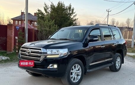 Toyota Land Cruiser 200, 2015 год, 6 850 000 рублей, 3 фотография