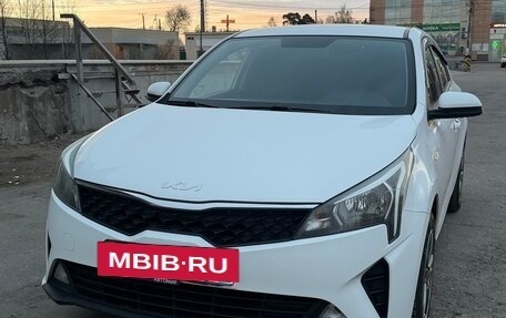 KIA Rio IV, 2021 год, 1 050 000 рублей, 3 фотография