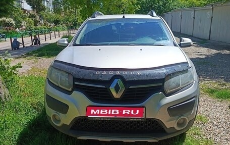 Renault Sandero II рестайлинг, 2016 год, 890 000 рублей, 1 фотография