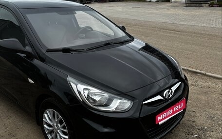 Hyundai Solaris II рестайлинг, 2011 год, 650 000 рублей, 7 фотография