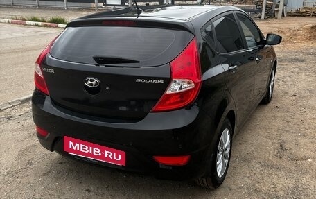 Hyundai Solaris II рестайлинг, 2011 год, 650 000 рублей, 5 фотография