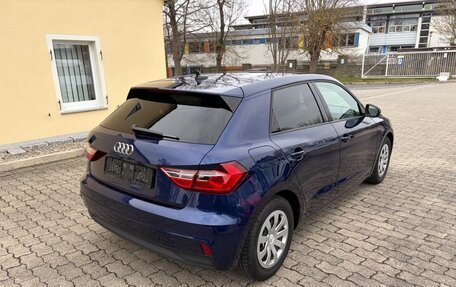 Audi A1, 2023 год, 3 000 000 рублей, 3 фотография