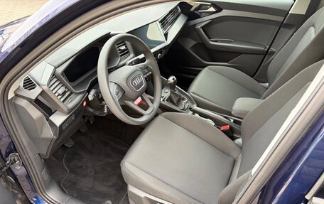 Audi A1, 2023 год, 3 000 000 рублей, 5 фотография