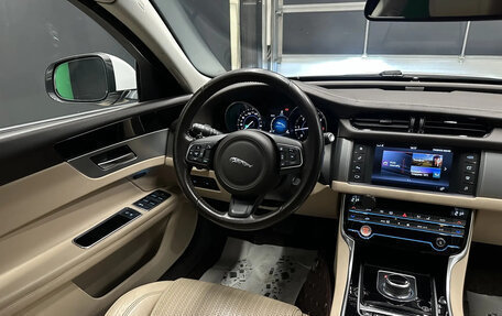 Jaguar XF II, 2017 год, 2 600 000 рублей, 12 фотография