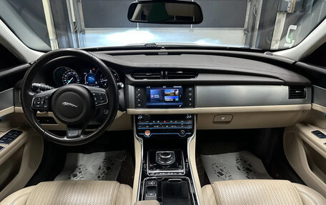 Jaguar XF II, 2017 год, 2 600 000 рублей, 14 фотография