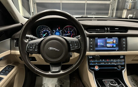 Jaguar XF II, 2017 год, 2 600 000 рублей, 11 фотография