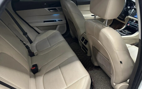 Jaguar XF II, 2017 год, 2 600 000 рублей, 9 фотография