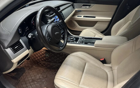 Jaguar XF II, 2017 год, 2 600 000 рублей, 19 фотография