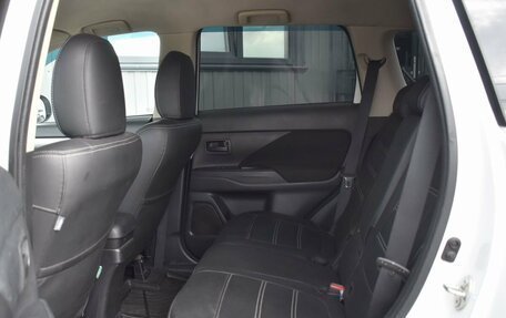 Mitsubishi Outlander III рестайлинг 3, 2016 год, 1 399 888 рублей, 18 фотография
