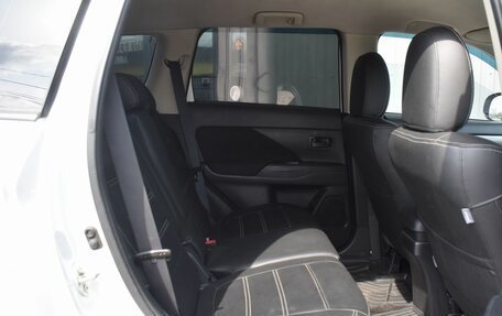 Mitsubishi Outlander III рестайлинг 3, 2016 год, 1 399 888 рублей, 21 фотография