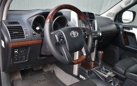 Toyota Land Cruiser Prado 150 рестайлинг 2, 2012 год, 2 499 888 рублей, 18 фотография