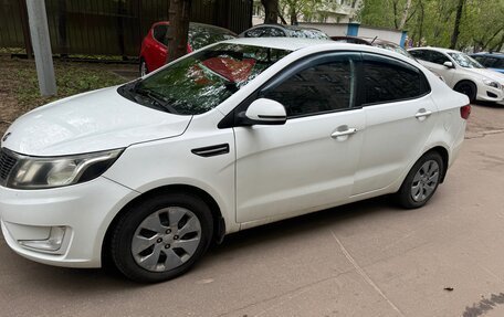 KIA Rio III рестайлинг, 2013 год, 580 000 рублей, 1 фотография