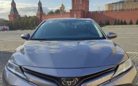 Toyota Camry, 2020 год, 1 800 000 рублей, 1 фотография
