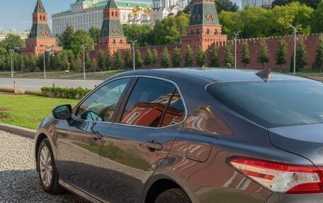 Toyota Camry, 2020 год, 1 800 000 рублей, 5 фотография