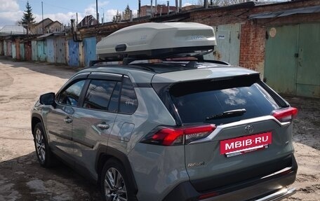 Toyota RAV4, 2020 год, 3 450 000 рублей, 4 фотография