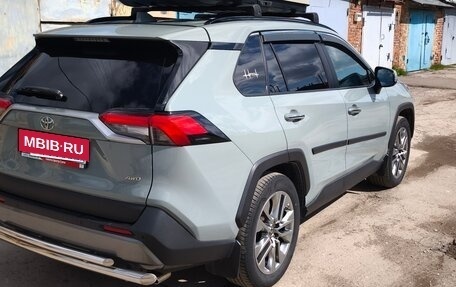 Toyota RAV4, 2020 год, 3 450 000 рублей, 6 фотография