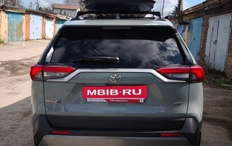 Toyota RAV4, 2020 год, 3 450 000 рублей, 5 фотография