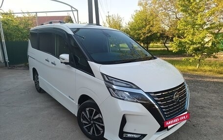 Nissan Serena IV, 2019 год, 2 250 000 рублей, 2 фотография