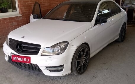 Mercedes-Benz C-Класс, 2012 год, 830 000 рублей, 3 фотография