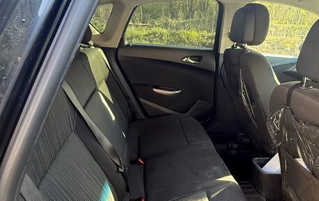 Opel Astra J, 2011 год, 600 000 рублей, 3 фотография