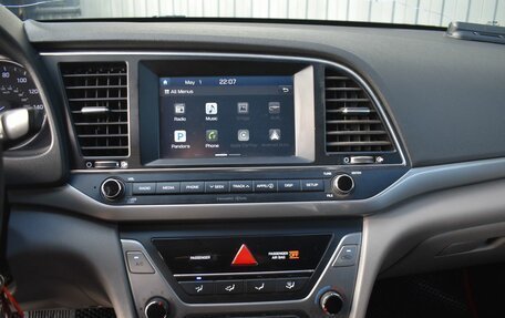 Hyundai Elantra VI рестайлинг, 2016 год, 969 999 рублей, 9 фотография