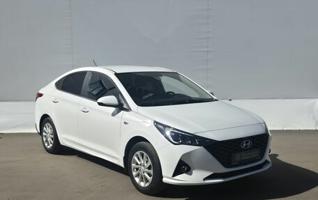 Hyundai Solaris II рестайлинг, 2021 год, 1 550 000 рублей, 3 фотография