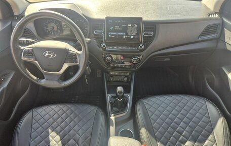 Hyundai Solaris II рестайлинг, 2021 год, 1 550 000 рублей, 17 фотография