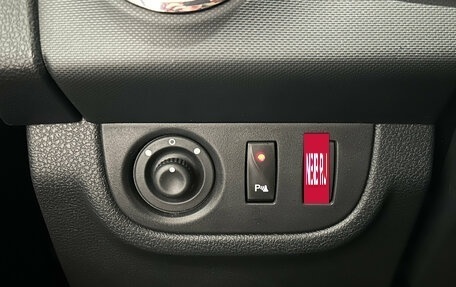 Renault Sandero II рестайлинг, 2016 год, 949 000 рублей, 23 фотография