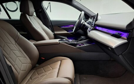 BMW 5 серия, 2025 год, 8 850 000 рублей, 6 фотография