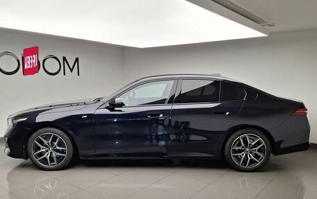 BMW 5 серия, 2025 год, 8 850 000 рублей, 4 фотография