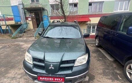 Mitsubishi Outlander III рестайлинг 3, 2006 год, 350 000 рублей, 1 фотография